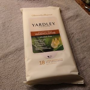 Yardley Disposable Large Washcloths NWT Women's Bath Beauty Body